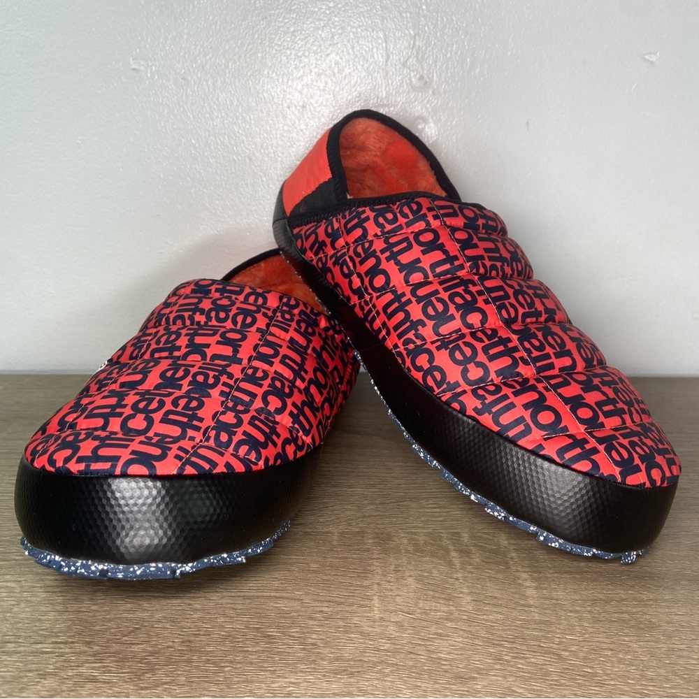 The North Face Thermoball Traction Mule V Shoes Women’s 11 Orange Black Slippers